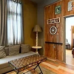 Eclectic Aparthotel