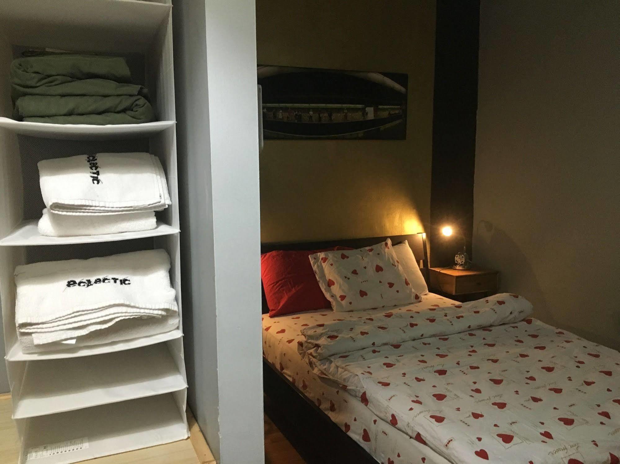 Eclectic Aparthotel 2*